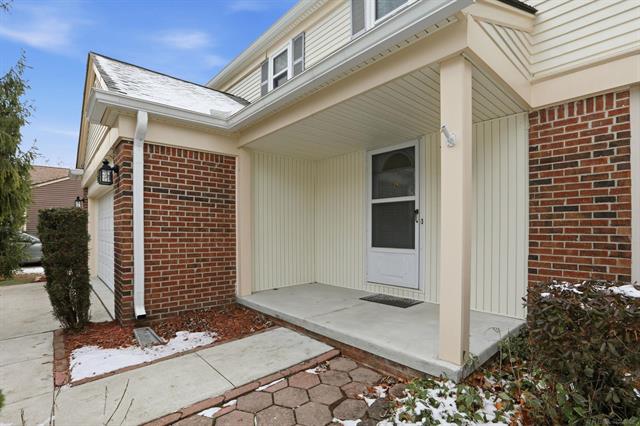 Builiding view two for 54173 Avondale, New Baltimore, MI. 48047