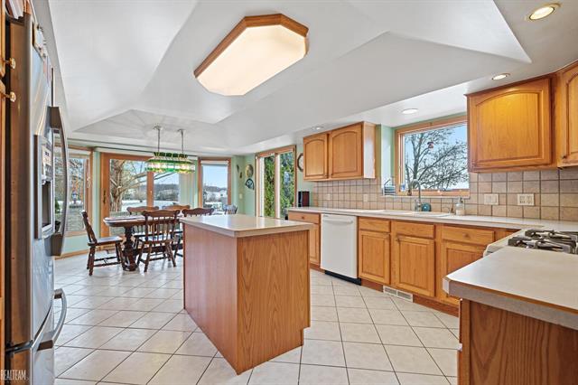 Builiding view fifteen for 37433 26 Mile, New Haven, MI. 48048