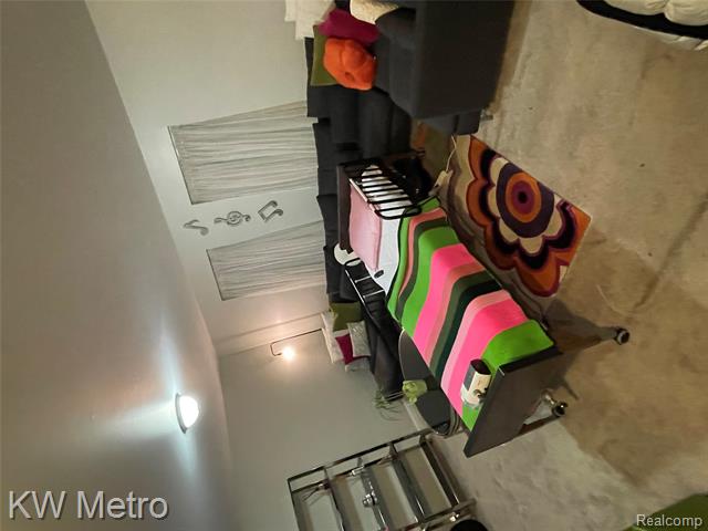 Builiding view ten for 30641 Melisa, New Baltimore, MI. 48051