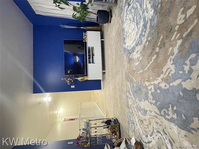 Builiding view thirty three for 30641 Melisa, New Baltimore, MI. 48051