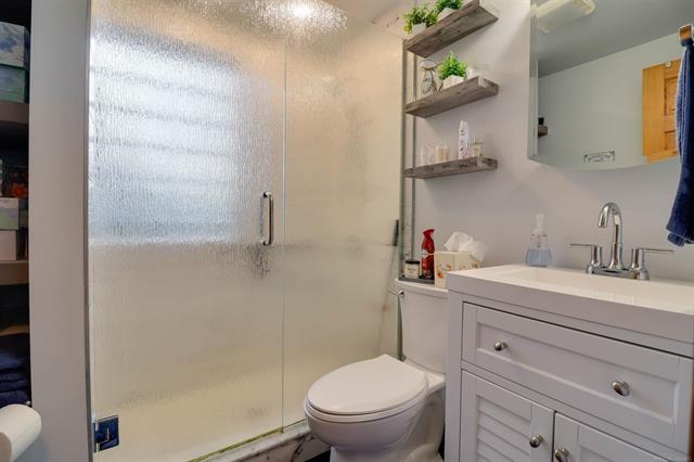 Builiding view eighteen for 25520 Hagen, New Baltimore, MI. 48051