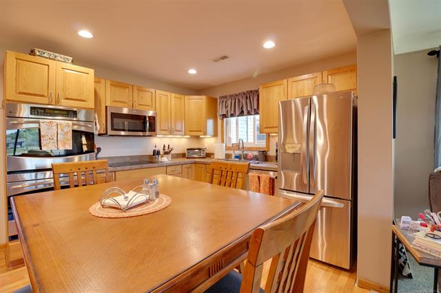 Builiding view six for 25520 Hagen, New Baltimore, MI. 48051