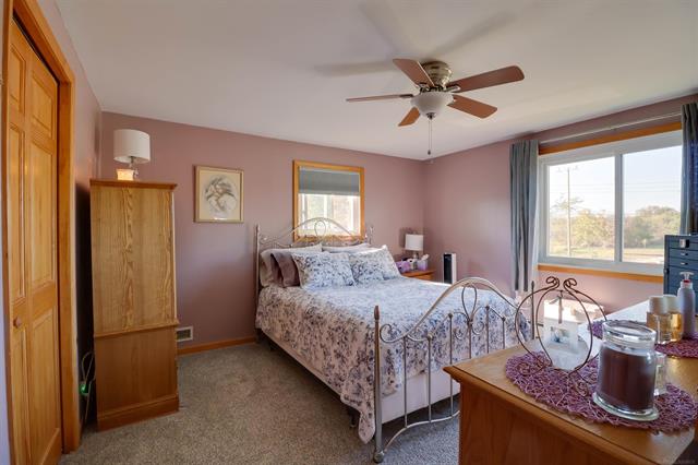 Builiding view ten for 25520 Hagen, New Baltimore, MI. 48051