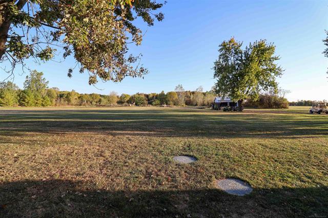 Builiding view thirty four for 25520 Hagen, New Baltimore, MI. 48051