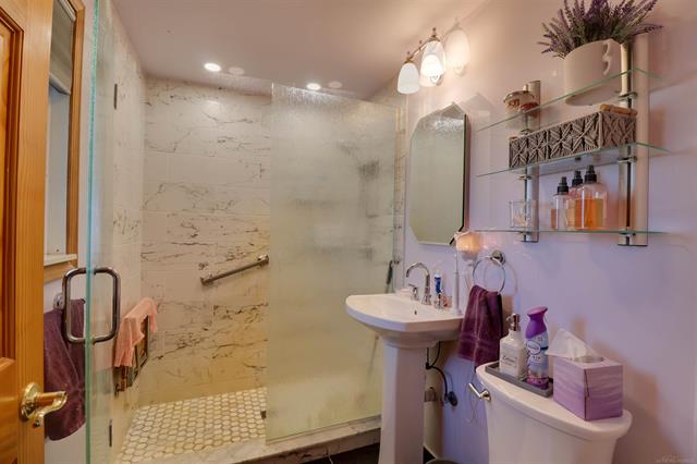 Builiding view twelve for 25520 Hagen, New Baltimore, MI. 48051