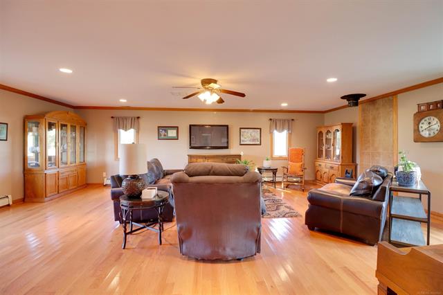 Builiding view twenty four for 25520 Hagen, New Baltimore, MI. 48051