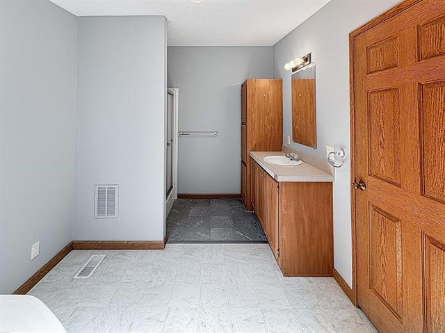 Builiding view seventeen for 37037 Millstone, New Haven, MI. 48048