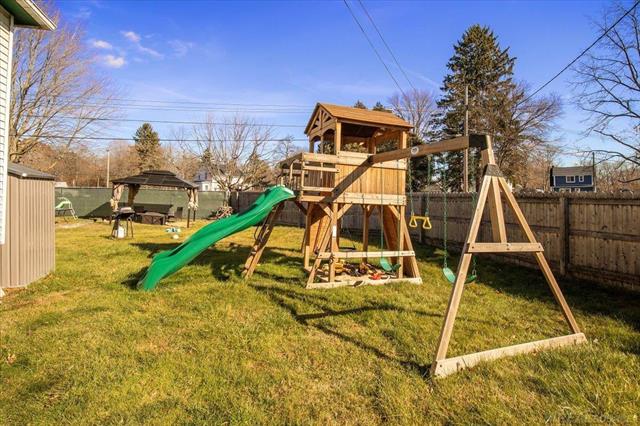 Builiding view fifteen for 58910 Main, New Haven, MI. 48048