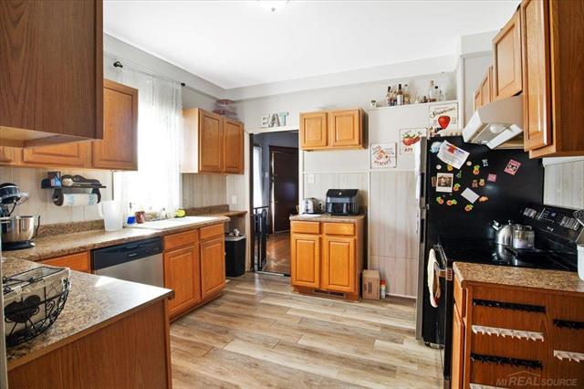 Builiding view seven for 58910 Main, New Haven, MI. 48048