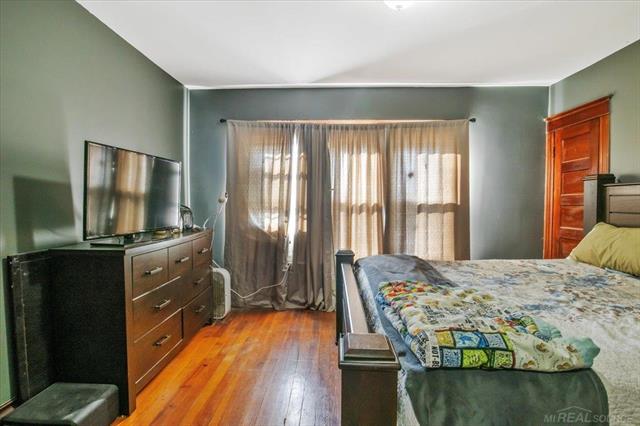 Builiding view thirteen for 58910 Main, New Haven, MI. 48048