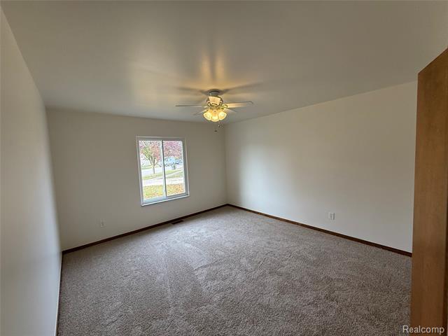 Builiding view eighteen for 37076 Evergreen, Sterling Heights, MI. 48310