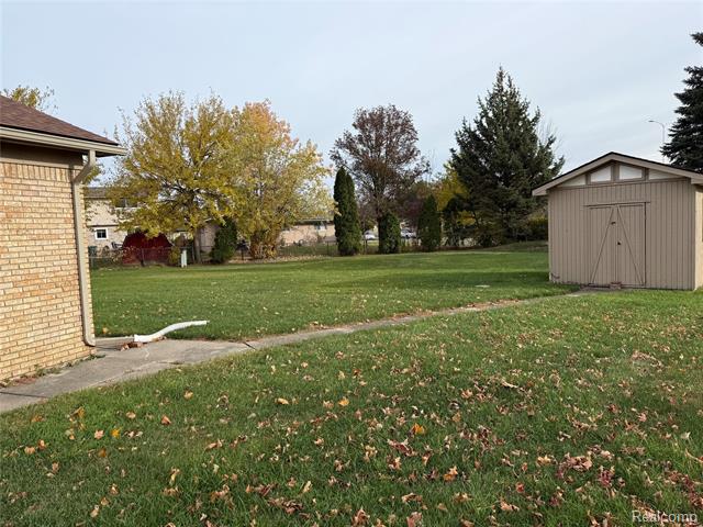 Builiding view four for 37076 Evergreen, Sterling Heights, MI. 48310