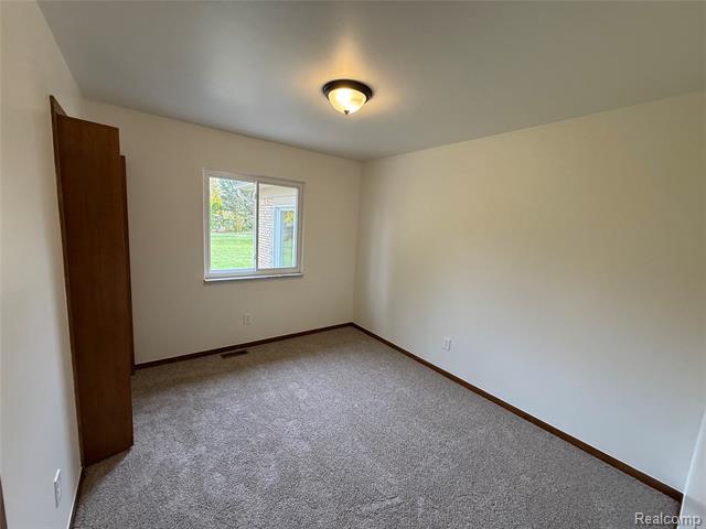 Builiding view fourteen for 37076 Evergreen, Sterling Heights, MI. 48310