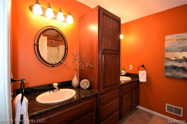 Builiding view forty three for 76566 Burman, Richmond, MI. 48062