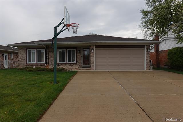 front view for 2102 Denise Dr, Sterling Heights, Mi. 48310