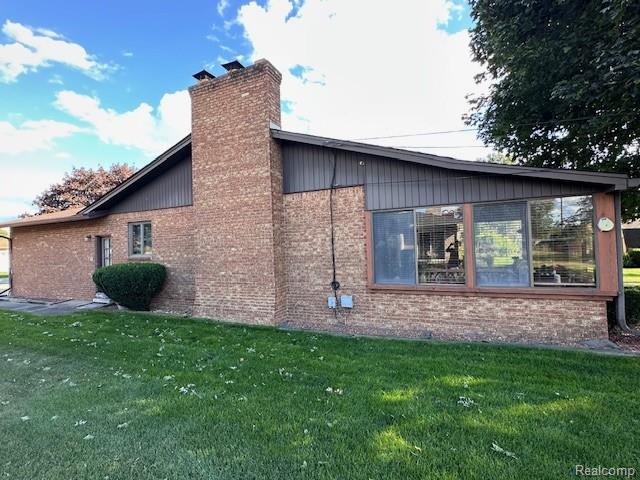 Builiding view forty one for 37129 Almont West, Sterling Heights, MI. 48310