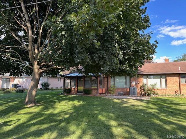 Builiding view forty for 37129 Almont West, Sterling Heights, MI. 48310