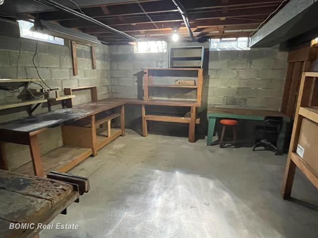 Builiding view twenty for 37134 Almont  East, Sterling Heights, MI. 48310