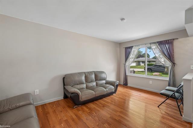 Builiding view thirty two for 37266 Tamarack, Sterling Heights, MI. 48310
