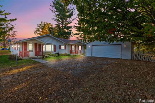 front view for 80581 Belle River, Memphis, Mi. 48041