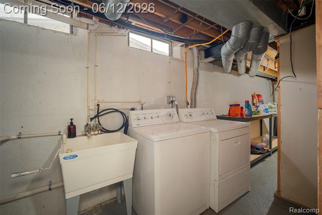 Builiding view twenty eight for 5061 Temple, Sterling Heights, MI. 48310