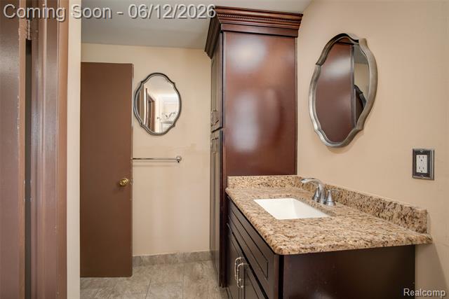 Builiding view twenty three for 5061 Temple, Sterling Heights, MI. 48310