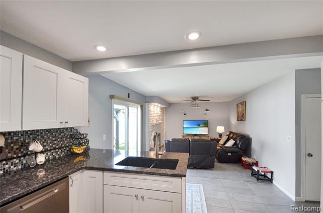 Builiding view eight for 37653 Longacre, Sterling Heights, MI. 48312