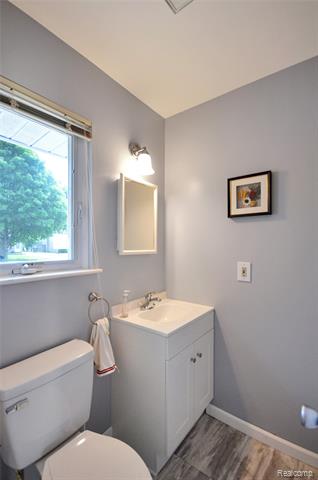 Builiding view fifteen for 37653 Longacre, Sterling Heights, MI. 48312