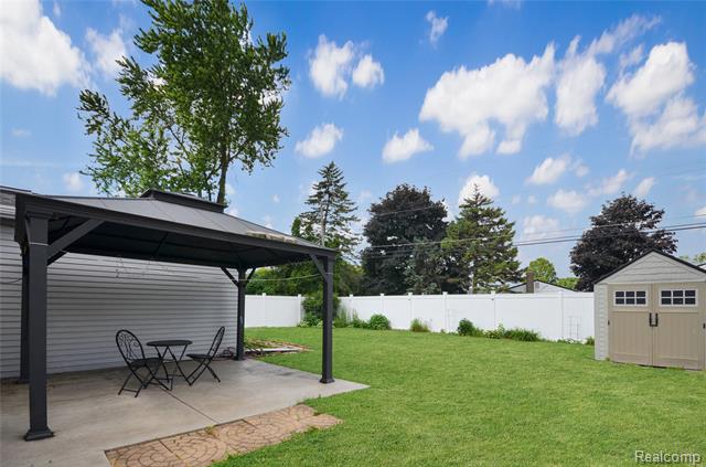 Builiding view thirty four for 37653 Longacre, Sterling Heights, MI. 48312