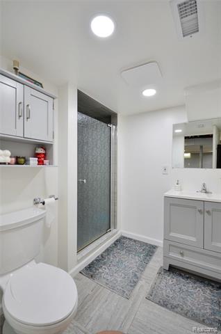 Builiding view thirty for 37653 Longacre, Sterling Heights, MI. 48312