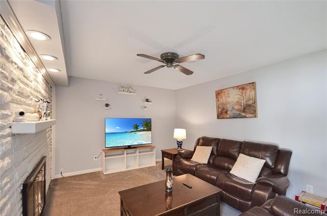 Builiding view twelve for 37653 Longacre, Sterling Heights, MI. 48312