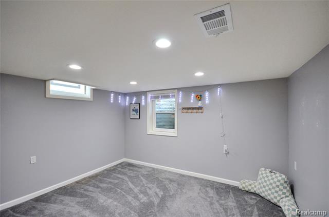 Builiding view twenty eight for 37653 Longacre, Sterling Heights, MI. 48312