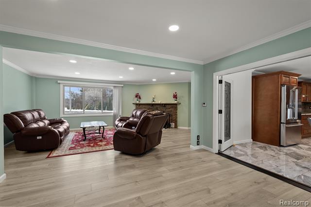 Builiding view five for 15500 Millar, Clinton Township, MI. 48036