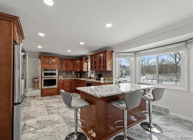 Builiding view nine for 15500 Millar, Clinton Township, MI. 48036