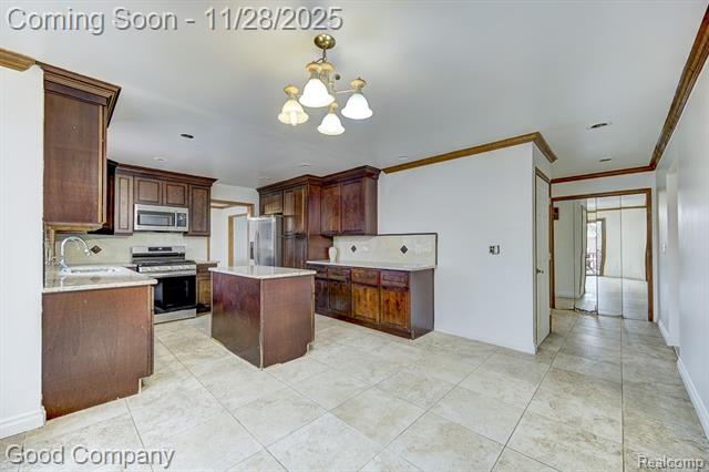 Builiding view fifteen for 38092 Westchester Ro, Sterling Heights, MI. 48310