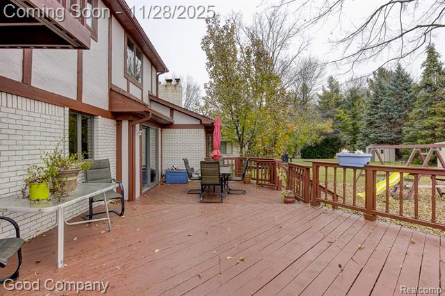 Builiding view forty four for 38092 Westchester Ro, Sterling Heights, MI. 48310