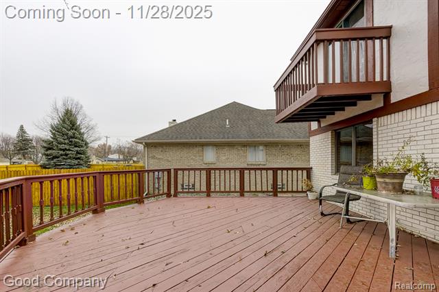 Builiding view forty three for 38092 Westchester Ro, Sterling Heights, MI. 48310