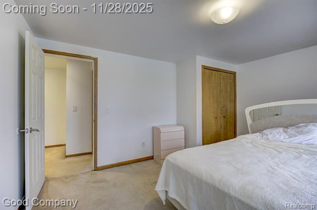 Builiding view thirty three for 38092 Westchester Ro, Sterling Heights, MI. 48310