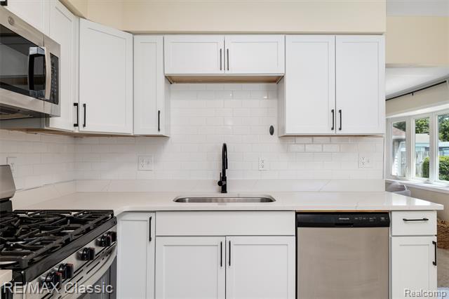 Builiding view eight for 11789 Danforth, Sterling Heights, MI. 48312