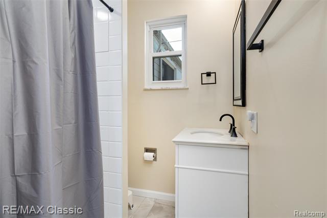 Builiding view nineteen for 11789 Danforth, Sterling Heights, MI. 48312