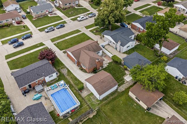 Builiding view thirty one for 11789 Danforth, Sterling Heights, MI. 48312