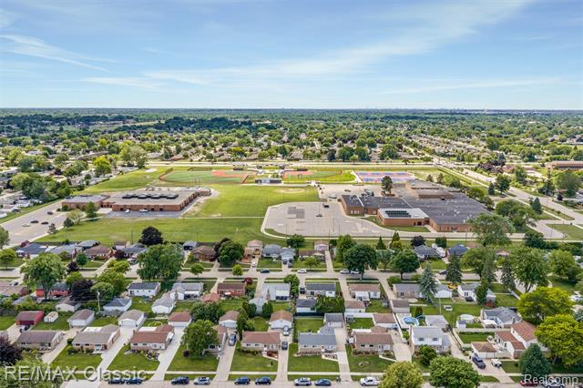 Builiding view thirty two for 11789 Danforth, Sterling Heights, MI. 48312