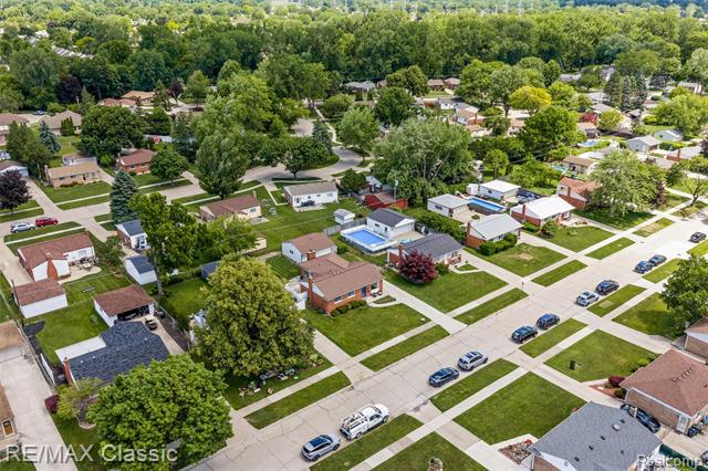 Builiding view twenty eight for 11789 Danforth, Sterling Heights, MI. 48312