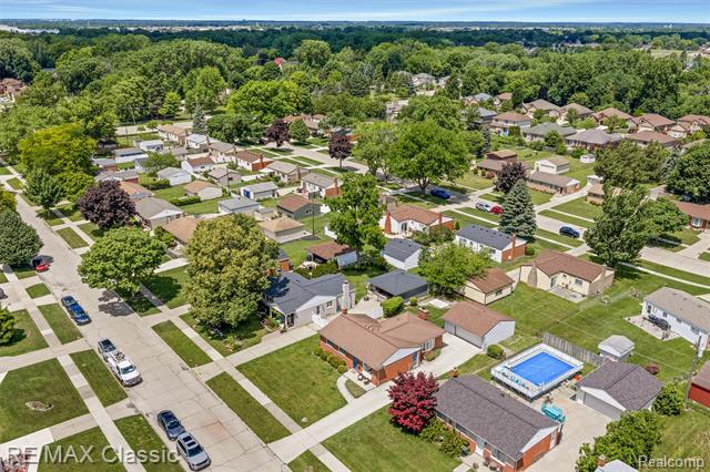 Builiding view twenty five for 11789 Danforth, Sterling Heights, MI. 48312