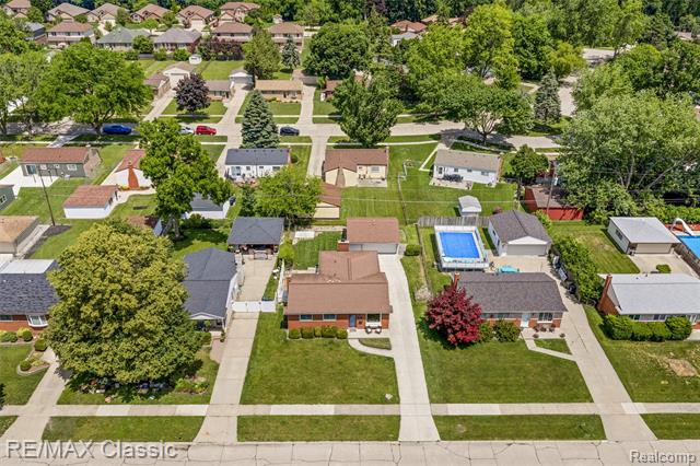 Builiding view twenty four for 11789 Danforth, Sterling Heights, MI. 48312
