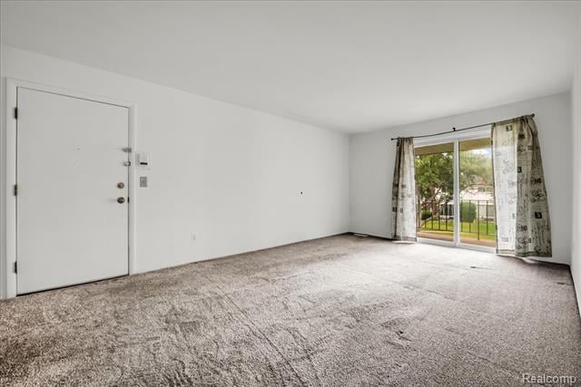 Builiding view nine for 13900 Camelot, Sterling Heights, MI. 48312