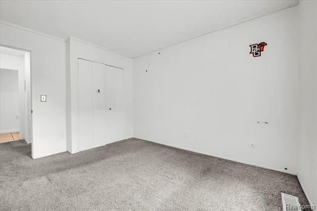 Builiding view seventeen for 13900 Camelot, Sterling Heights, MI. 48312