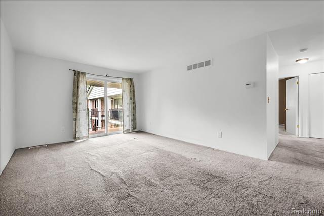 Builiding view two for 13900 Camelot, Sterling Heights, MI. 48312