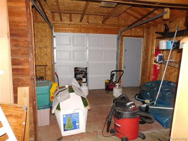 Builiding view forty for 21367 Wendell, Clinton Township, MI. 48036