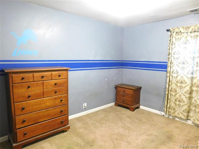 Builiding view seventeen for 21367 Wendell, Clinton Township, MI. 48036